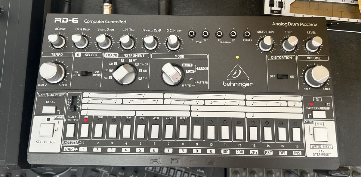 Behringer Strumenti musicali: Behringer RD-6 – Usato da Zürich venduto da str_98p2