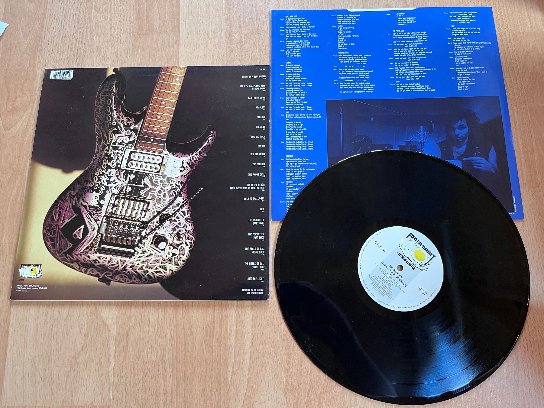 Dischi in vinile: Joe Satriani - Flying in a blue dream – Usato da Giebenach venduto da Wurlitzer70 1