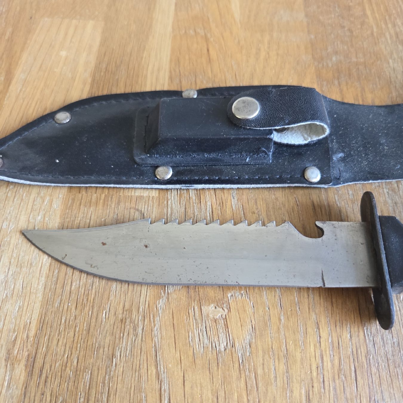 Zubehör: Messer mit Kompass – Gebraucht aus Stans von Ducati16 4
