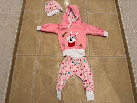 NWT Hasen Set handmade, 12Mt 80