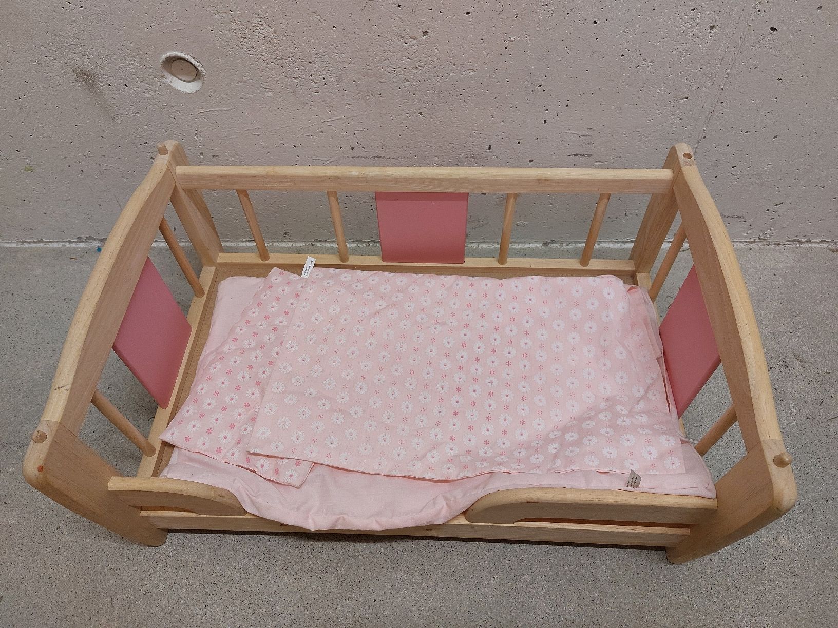 Spielzeuge: Puppendoppelbett – Gebraucht aus Zürich von Mschorschgaggo 2