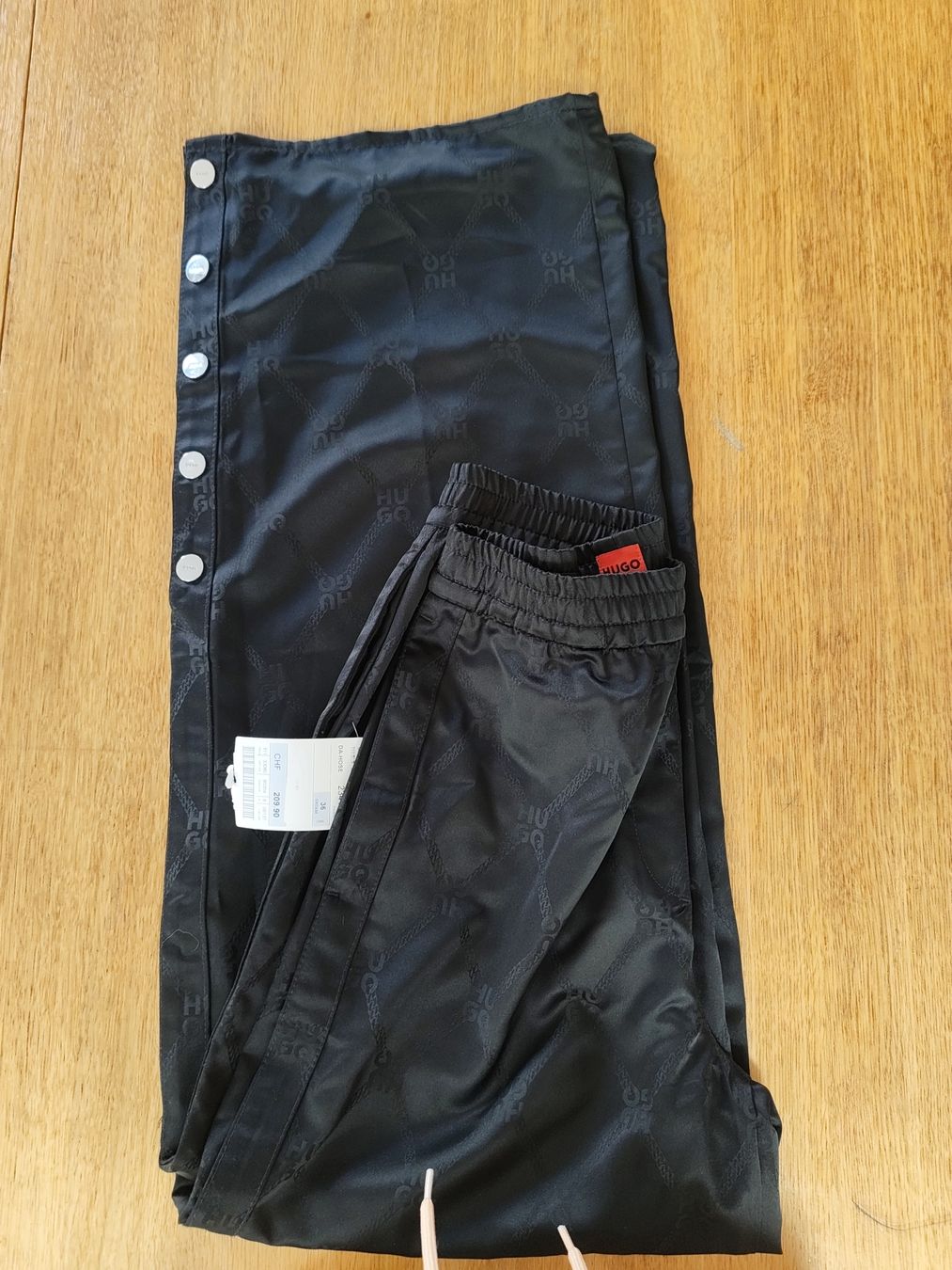 Hugo Boss Pantalons: Hugo Boss Trainerhose  – Neuf (Voir description) à Geroldswil par Yessica88 1