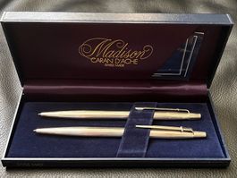 2 Caran d’Ache Madison Dreh-Kugelschreiber - versilbert Box