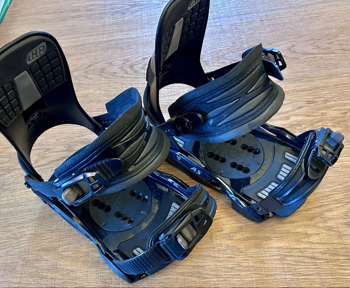 Attacchi: Snowboard Bindung Crazy Creek A5 schwarz  – Usato da Oberrieden venduto da Mezz9