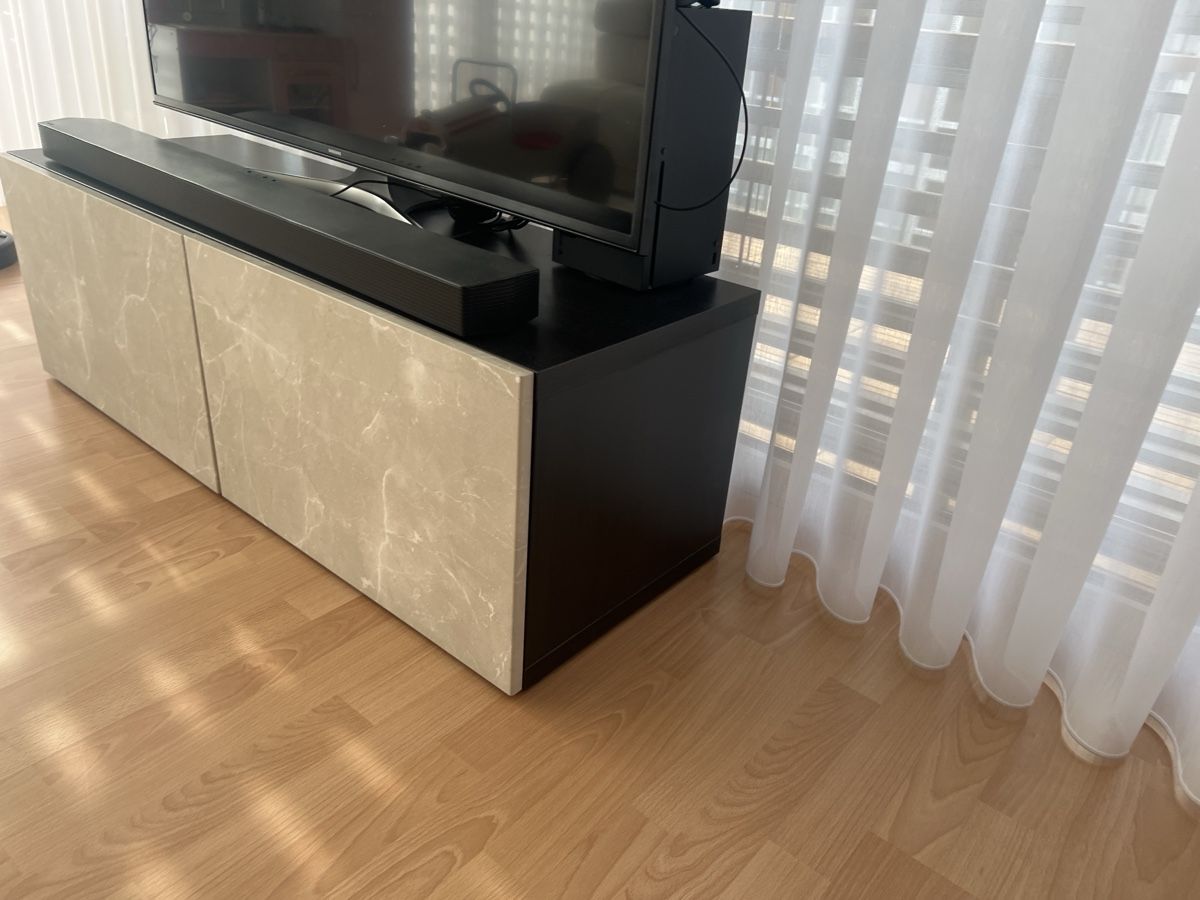 Ikea Mobili TV: TV Möbel / Sideboard mit Marmor Optik - Top Zustand! – Usato da Winterthur venduto da Mata0703 1