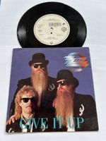 ZZ Top. 1990. Give It Up