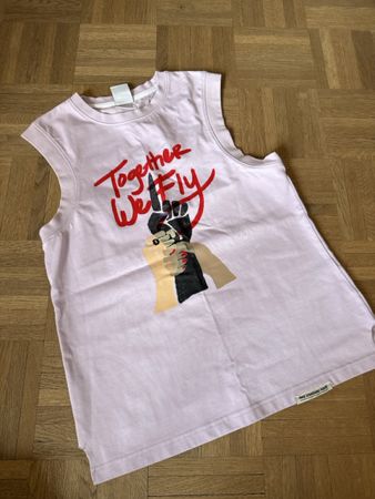 T-shirt Nike Fly pour femme, taille S, parfait pour l'été!