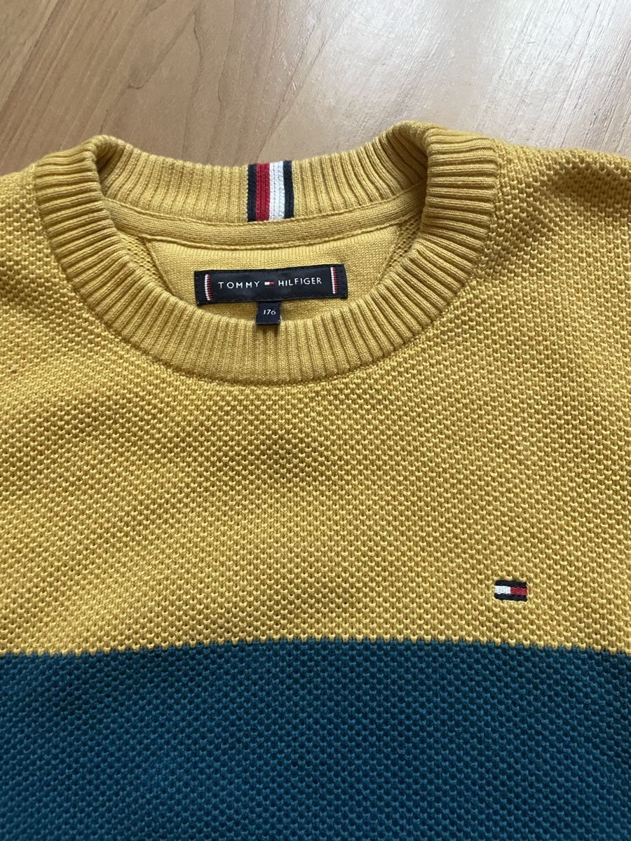 Tommy Hilfiger Pulls et sweat-shirts: Pullover Tommy Hilfiger 176 neuwertig  – D'occasion à Fribourg par Mymikrakra01