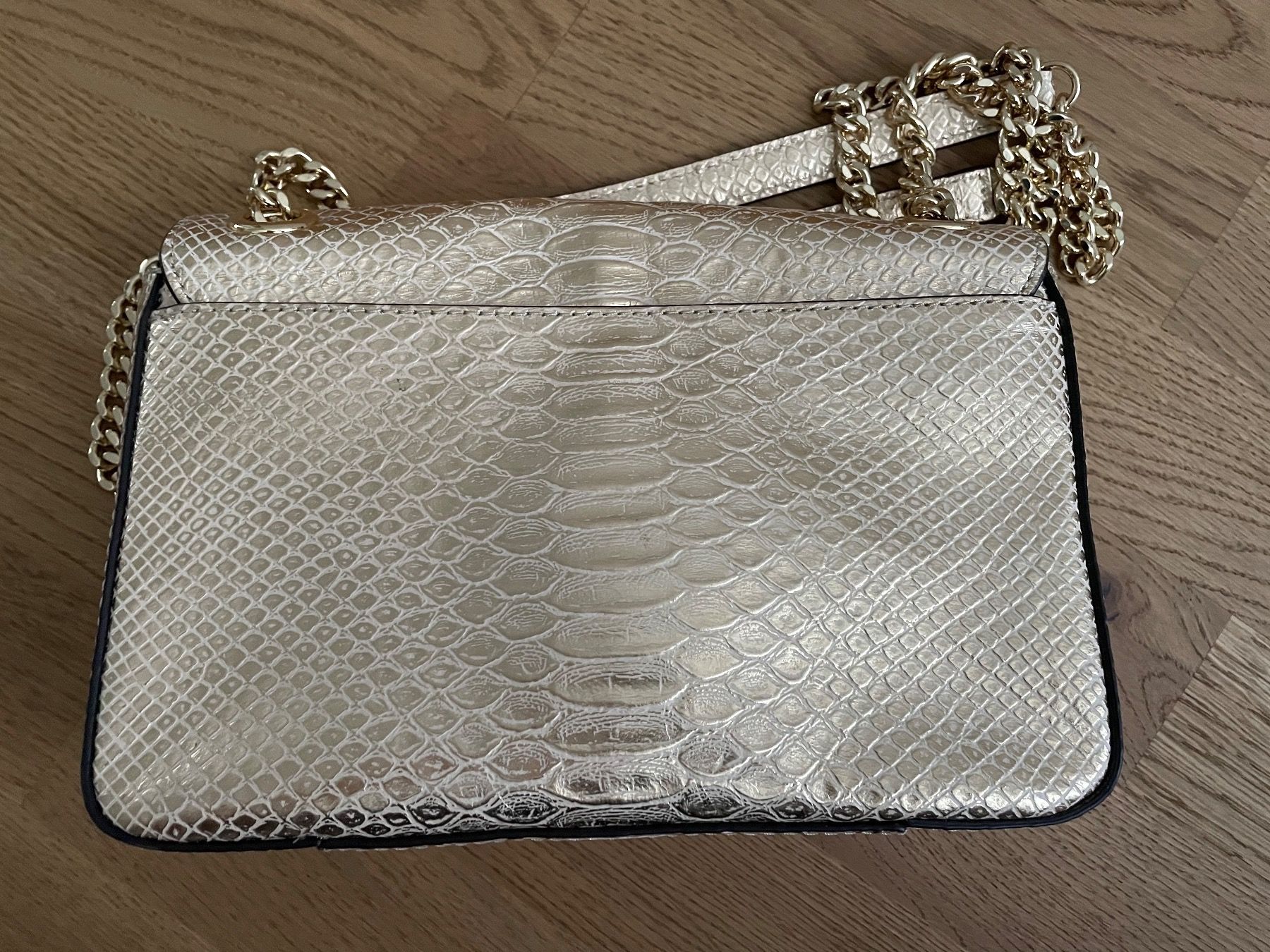 Michael Kors Taschen für Damen: Original Michael Kors Handtasche Gold – Gebraucht aus Itingen von ella308874 4