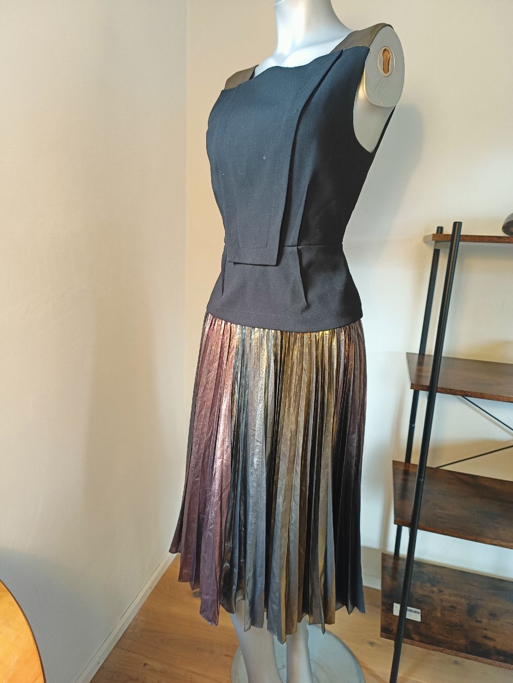 Vestiti: Robe Max Azria L – Usato da Chamoson venduto da Yuriyaa