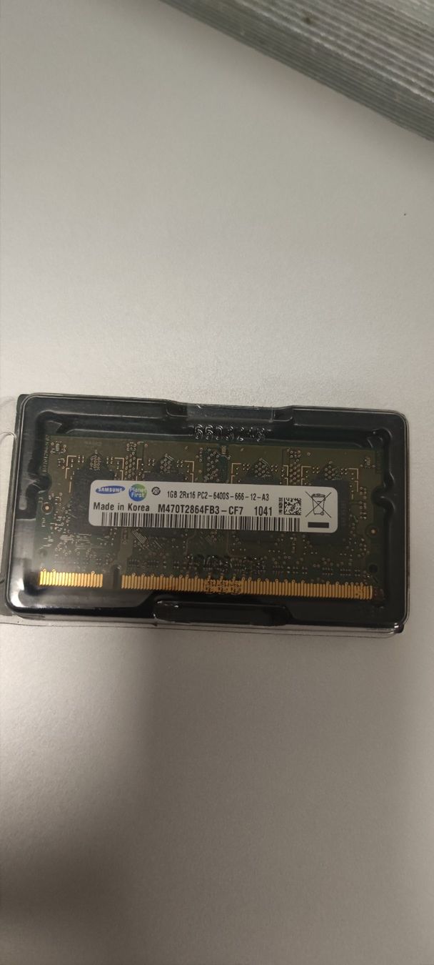 Samsung Memoria / RAM: DDR2 Ram 1GB – Usato da Niederhelfenschwil venduto da K.Alex