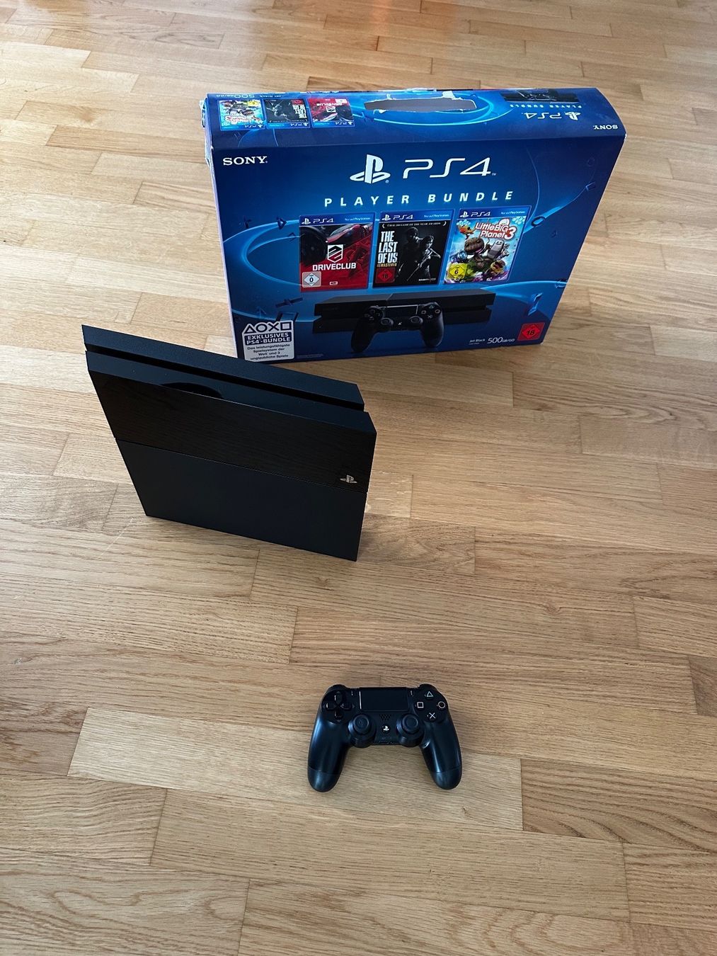 PS4 Slim inkl Zubehör store | 500 GB | Generalüberholt