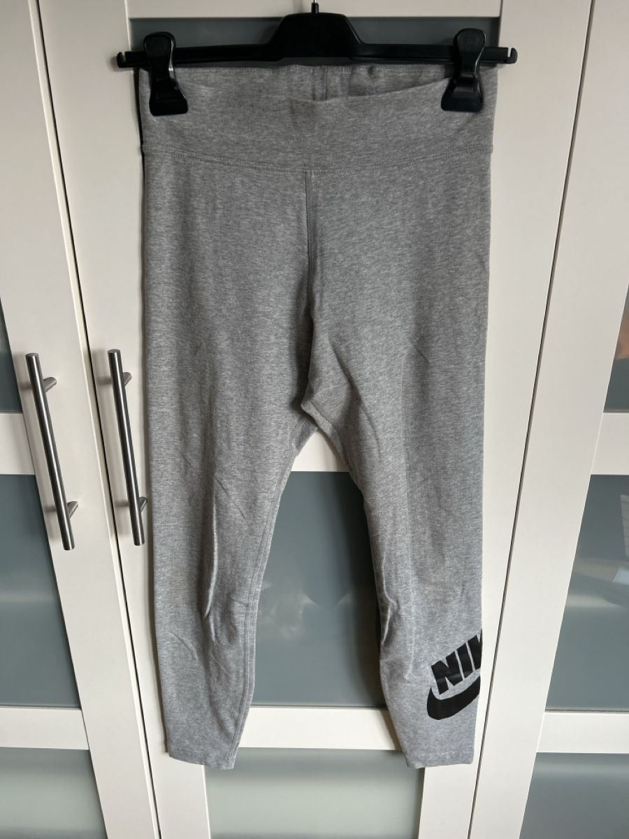Nike Leggings: Nike Leggins S – Gebraucht aus Oberdorf BL von Luka02