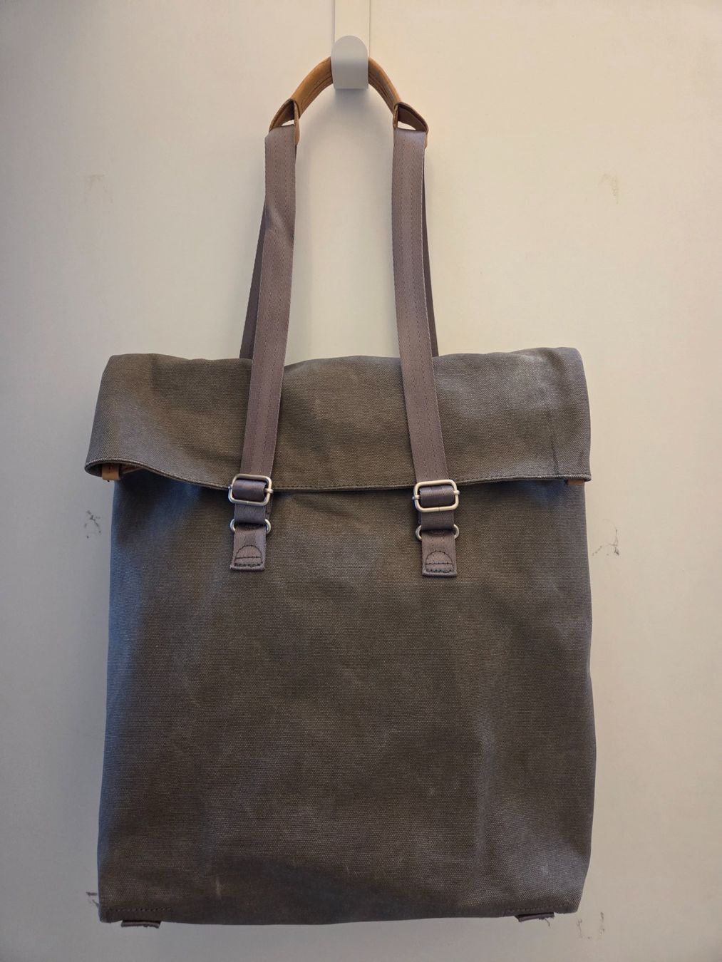 Qwstion Rucksäcke: QWSTION sac à dos Washed Grey 20l – Gebraucht aus Fribourg von pelusa78