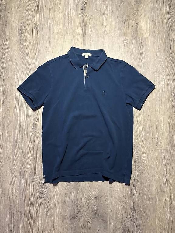 Polos: Polo Burberry – D'occasion à Cheseaux-Lausanne par mad_mnv2