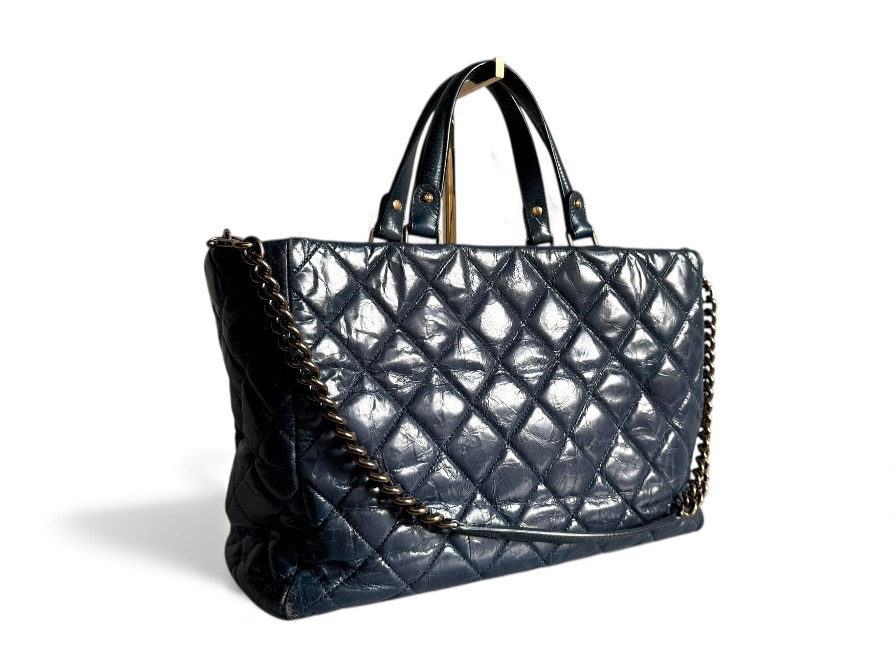 Chanel Taschen für Damen: CHANEL 2.55 Reissue Glazed Tote Tasche – Gebraucht aus Kriens von hannaandkiko 4