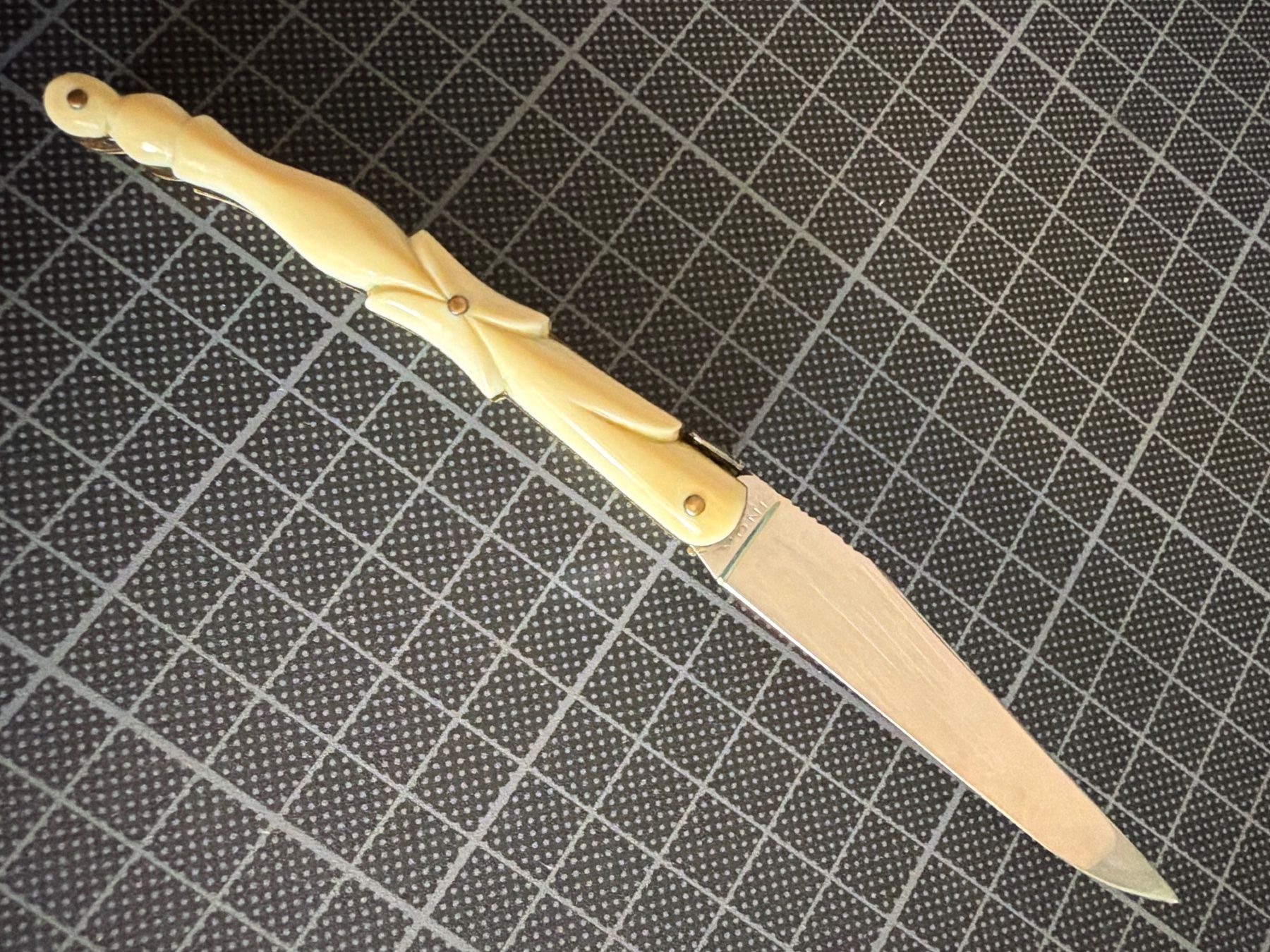 Laguiole Coltelli tascabile: Couteau Laguiole G. David Extra manche os gravé – Usato da Les Avanchets venduto da ovnifou 4
