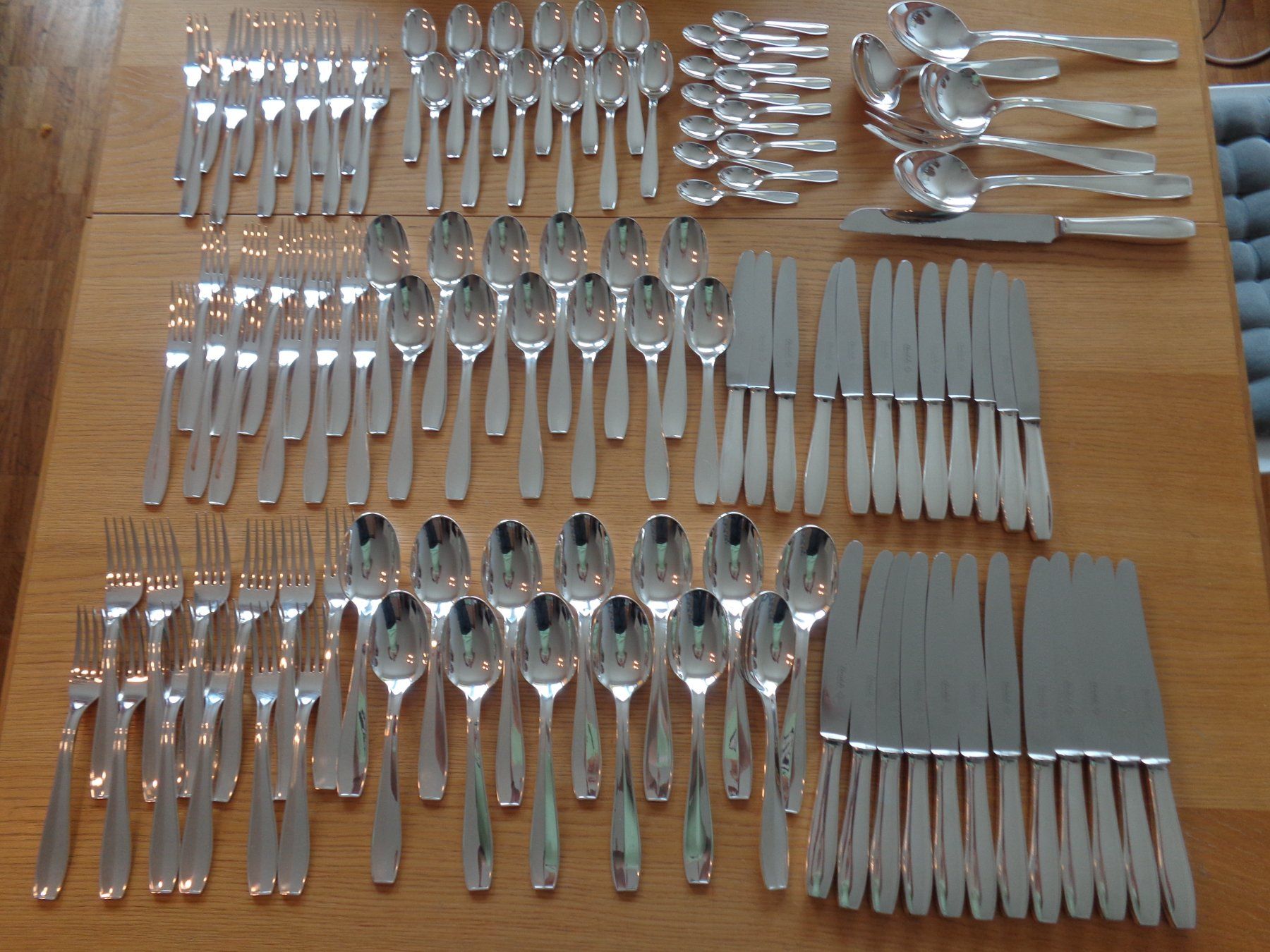 Christofle Set di posate: 114 X COUVERTS DIVERS CHRISTOFLE ORIGINAL COMME NEUF – Nuovo (secondo la descrizione) da Morges venduto da argento.oro.65