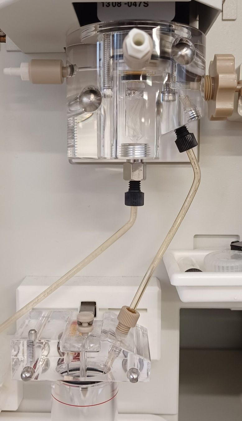 Laborzubehör: Hitachi 3100 xl Genetic Analyzer – Defekt aus Niederdorf von LeptonAG_Labor 6