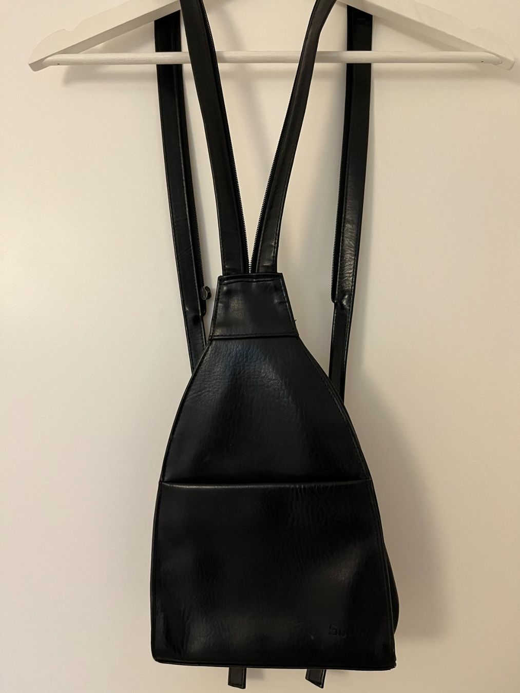 Rucksäcke: Echter Leder Rucksack schwarz Sunny Backpack Vintage – Gebraucht aus Schinznach Bad von ste_dm6y