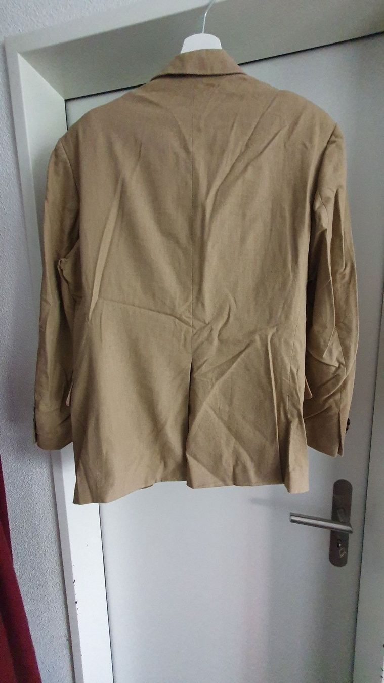 Jacken: Jacket Beige – Gebraucht aus Niederbuchsiten von klengyel 1