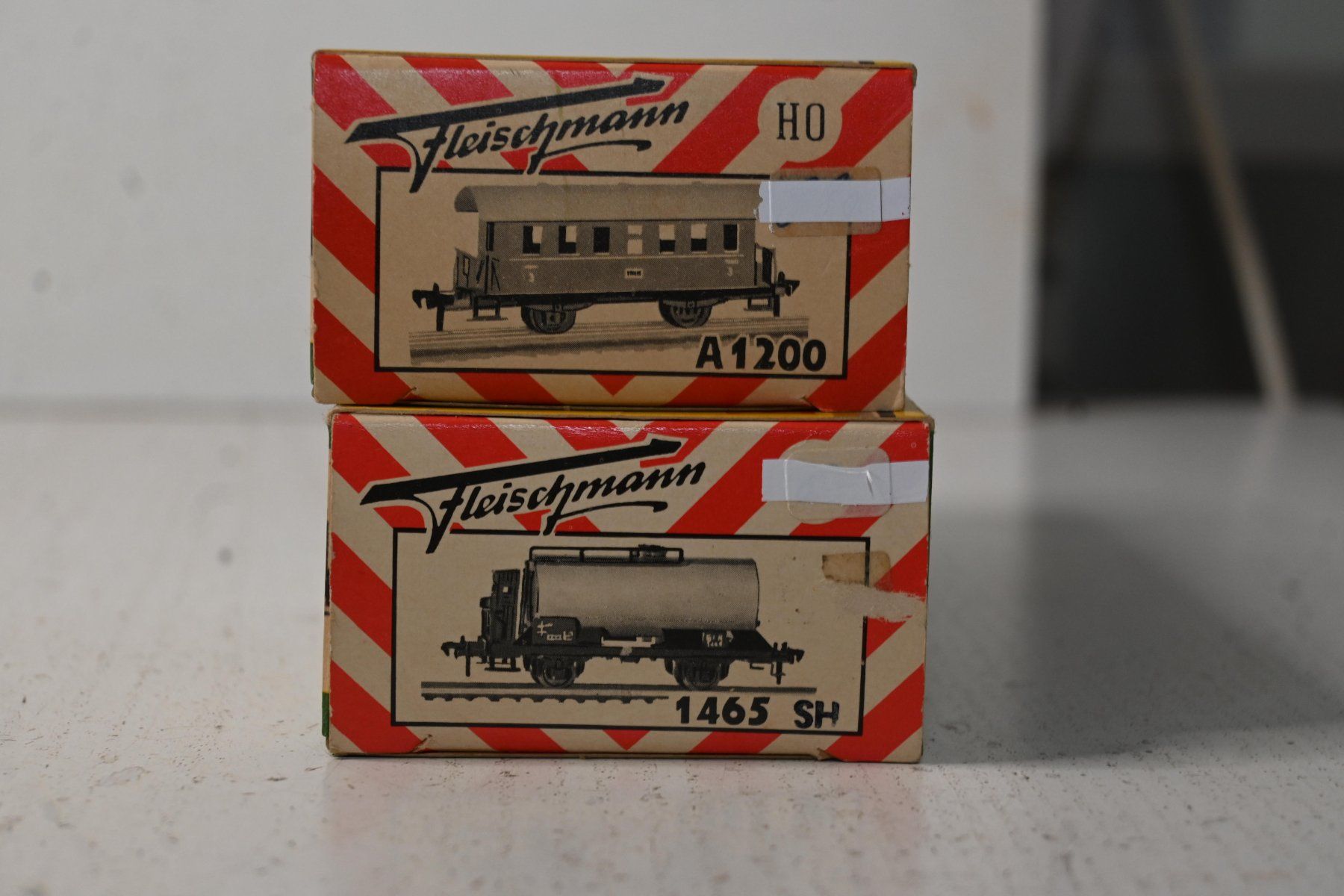 Fleischmann Trains électriques: Fleischmann HO Eisenbahnwagen SBB CFF Shell Tankwagen Antik – D'occasion à Laupen ZH par Zmoewe 4