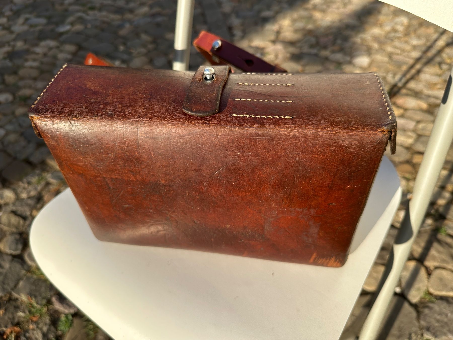 Schweizer Armee Borse: Ledertasche Sanitätstasche Schweizer Armee – Usato da Zürich venduto da atlantis77 3