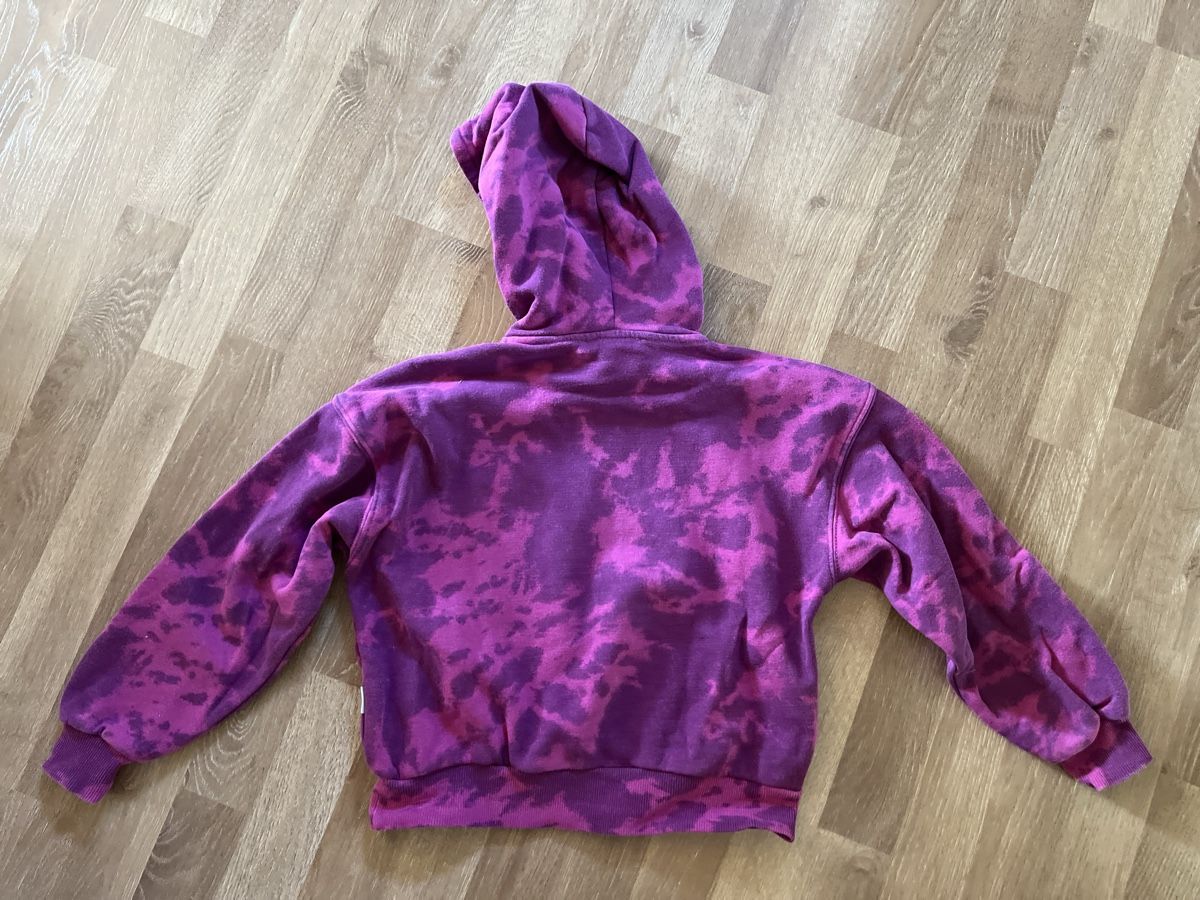 Pulls et sweat-shirts: Kapuzenpullover Grösse 140/146 – D'occasion à Zuchwil par Commander0 2