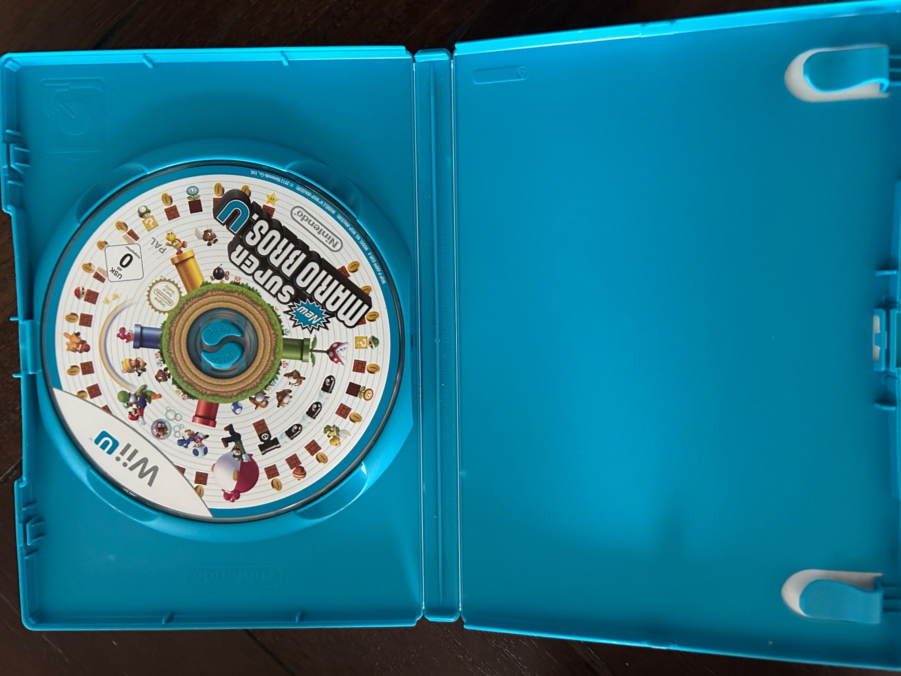Nintendo Giochi: Super Mario Bros - Nintendo Wii U – Usato da Bülach venduto da INO_ 1