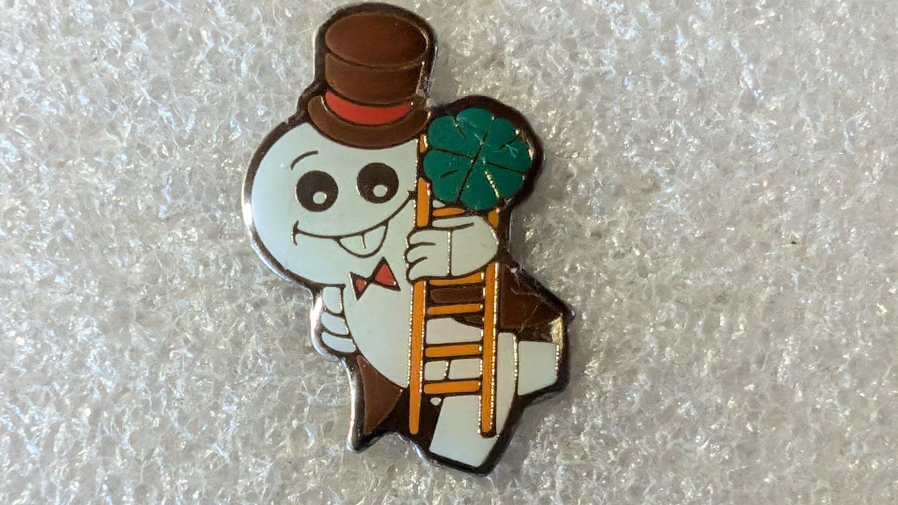 Plaketten & Abzeichen: Ansteckpin 225: Maga Bio – Gebraucht aus Oppligen von Pin-Fall-Shop
