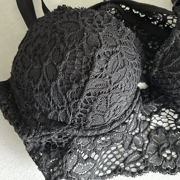 H&M Altra biancheria intima: BRALETTE | Wattierter BH aus Spitze 75A | Bustier – Usato da Engelburg venduto da Rmueller 1