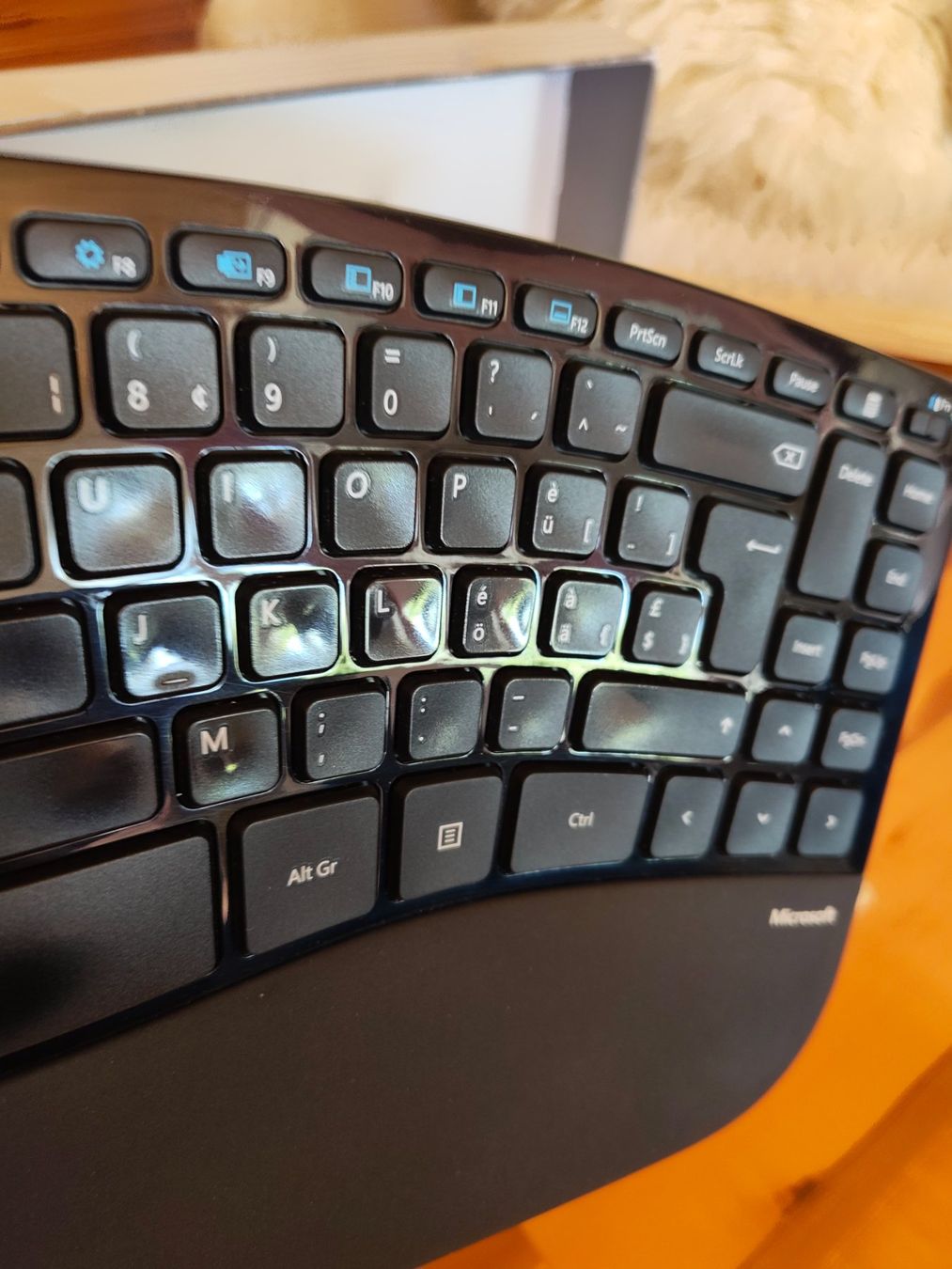 Microsoft Tastiere: Microsoft Sculpt Ergonomic Desktop Set, ideal for office – Usato da Niederglatt SG venduto da bella2022 2
