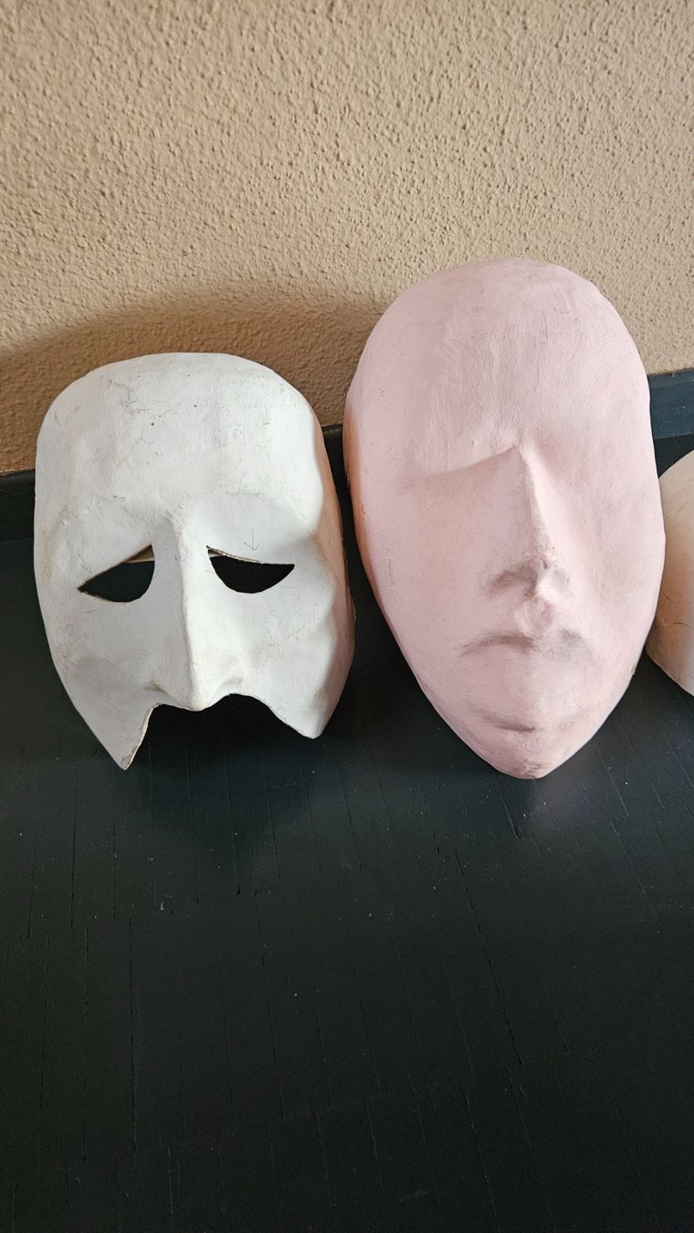 Maschere: Diverse Masken – Usato da Basel venduto da True_Hofer_Store 3