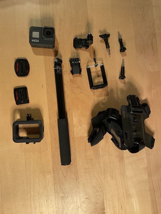 GoPro Hero 8 Black mit Zubehör (Gebraucht) in Gerlikon für CHF 70 – mit ...