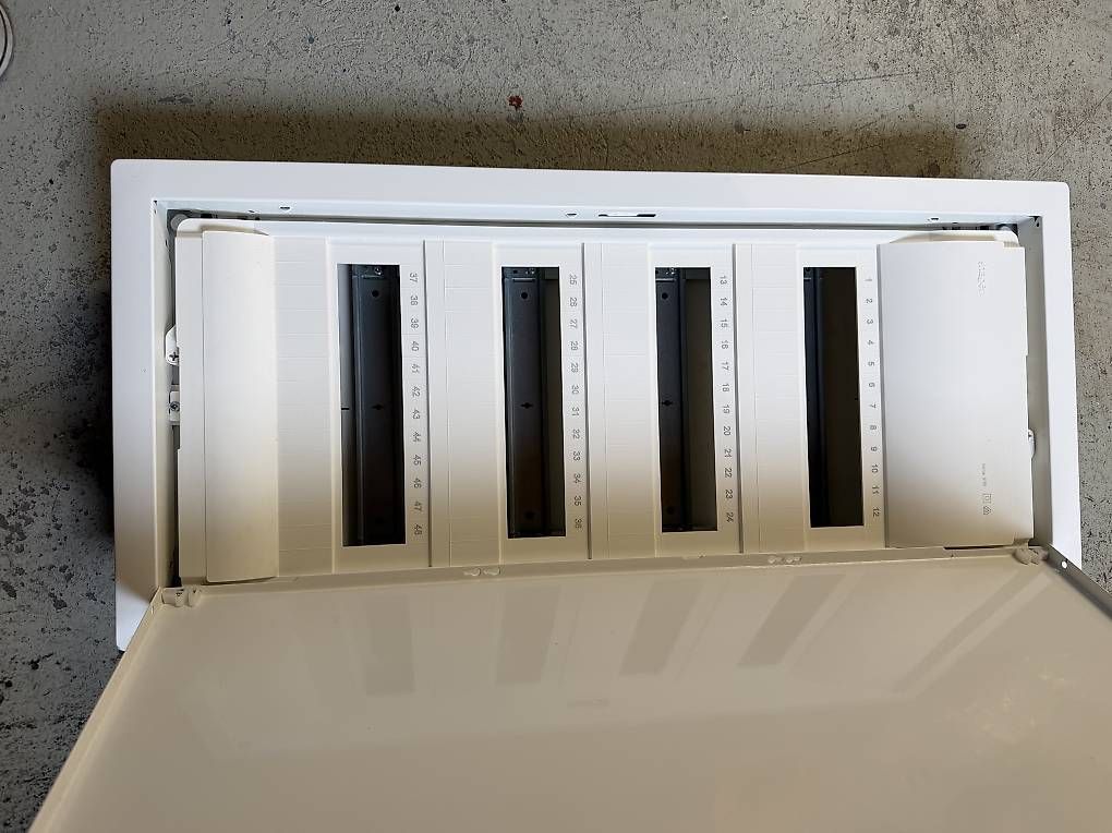 Alimentazione elettrica: Verteilerkasten – Usato da Frauenfeld venduto da Skeller0 2