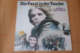 Satin Whale – Die Faust In Der Tasche