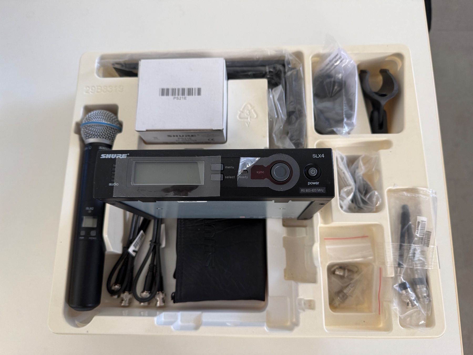 Shure Microfoni: SHURE Beta 58A  Mikrofon Set – Usato da Büsserach venduto da Schildi1989
