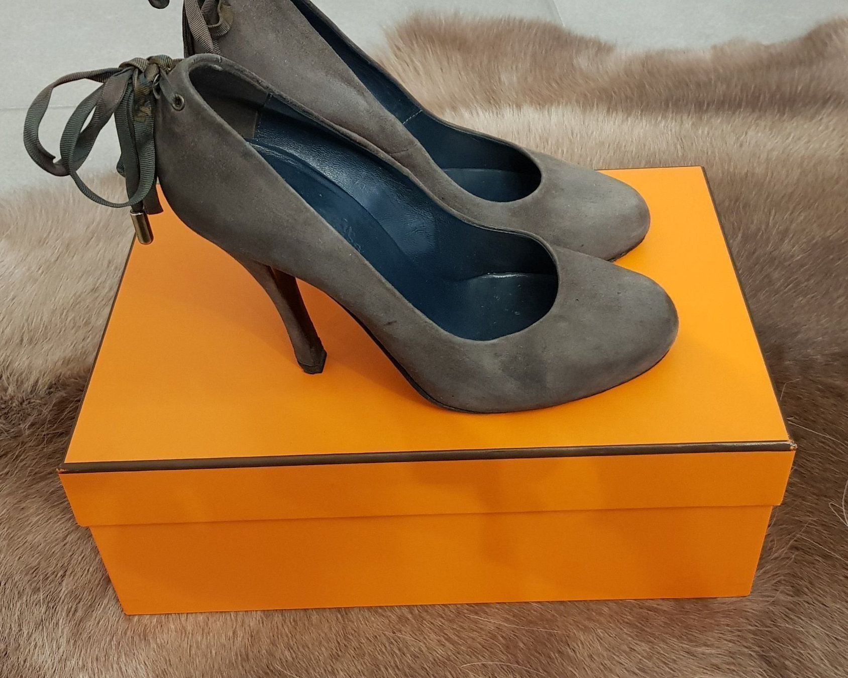 Scarpe da donna: Hermès Velvet pumps shoes – Usato da Zug venduto da LindaManga 2