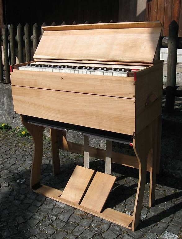 Musikinstrumente: Harmonium Kofferharmonium – Neu und originalverpackt aus Muttenz von Rem6