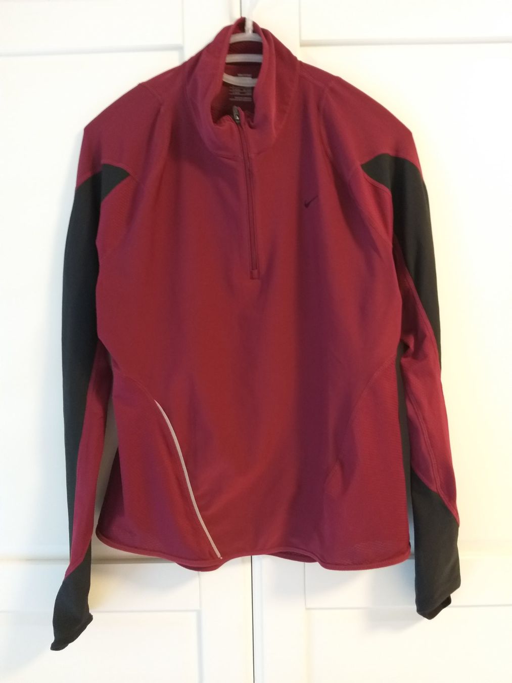 Nike Pullover & Sweatshirts: NIKE  Pull    Taille / Grosse L /40-42).... – Gebraucht aus Cossonay-ville von Super-Price-Quality