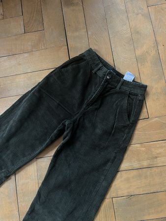 pantalon côtelé vert sapin