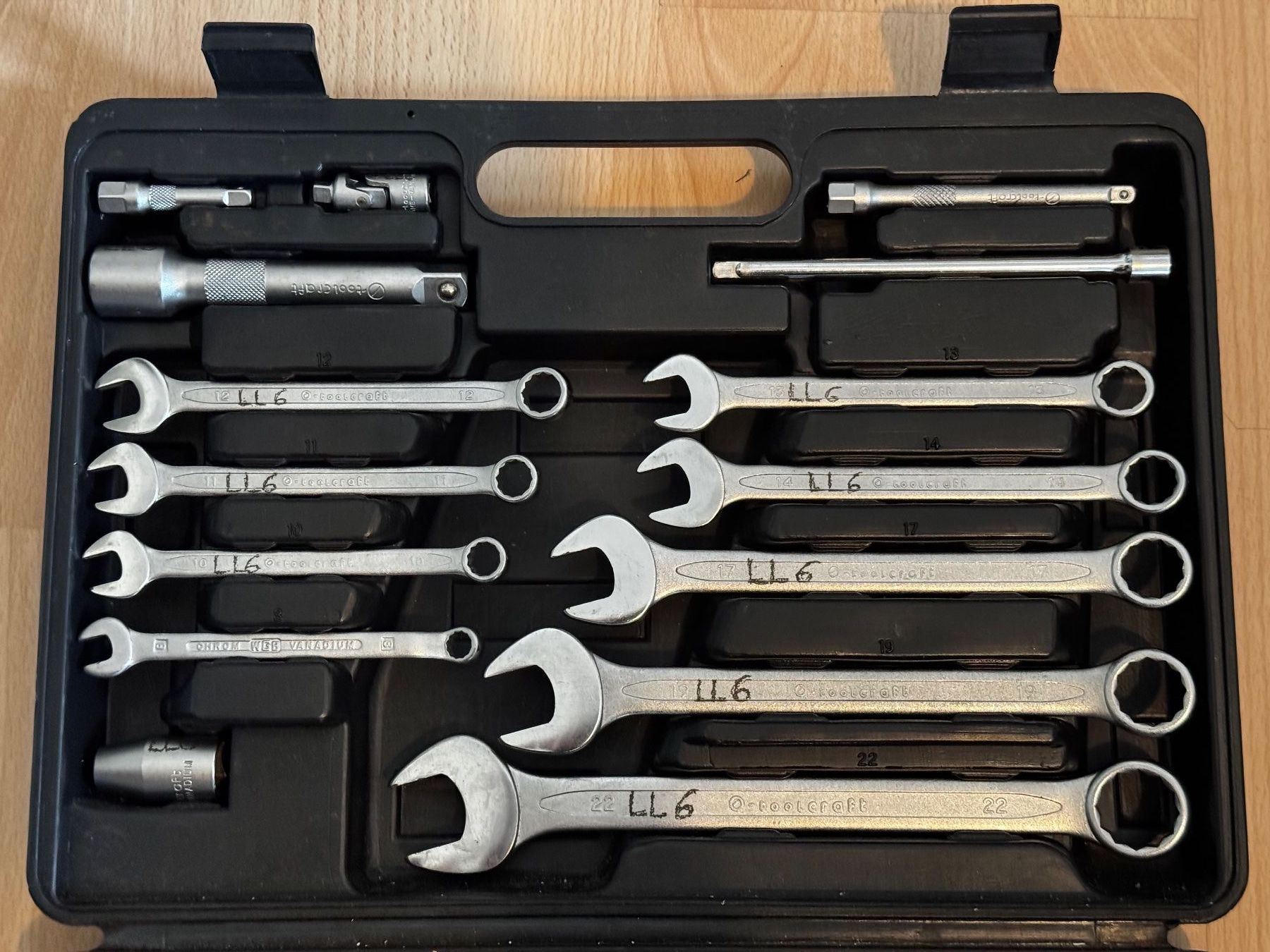 Tutti gli attrezzi: Toolcraft X-582S Tool & Die Set – Usato da Zürich venduto da colorblindrummer 2