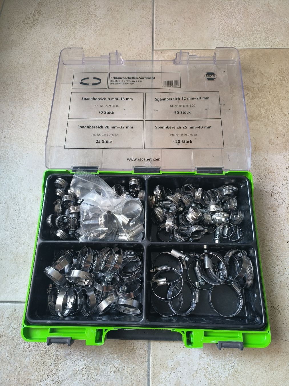 Tous les outils: Reca Werkzeug und Schrauben Set – D'occasion à Kreuzlingen par Lilith888 4