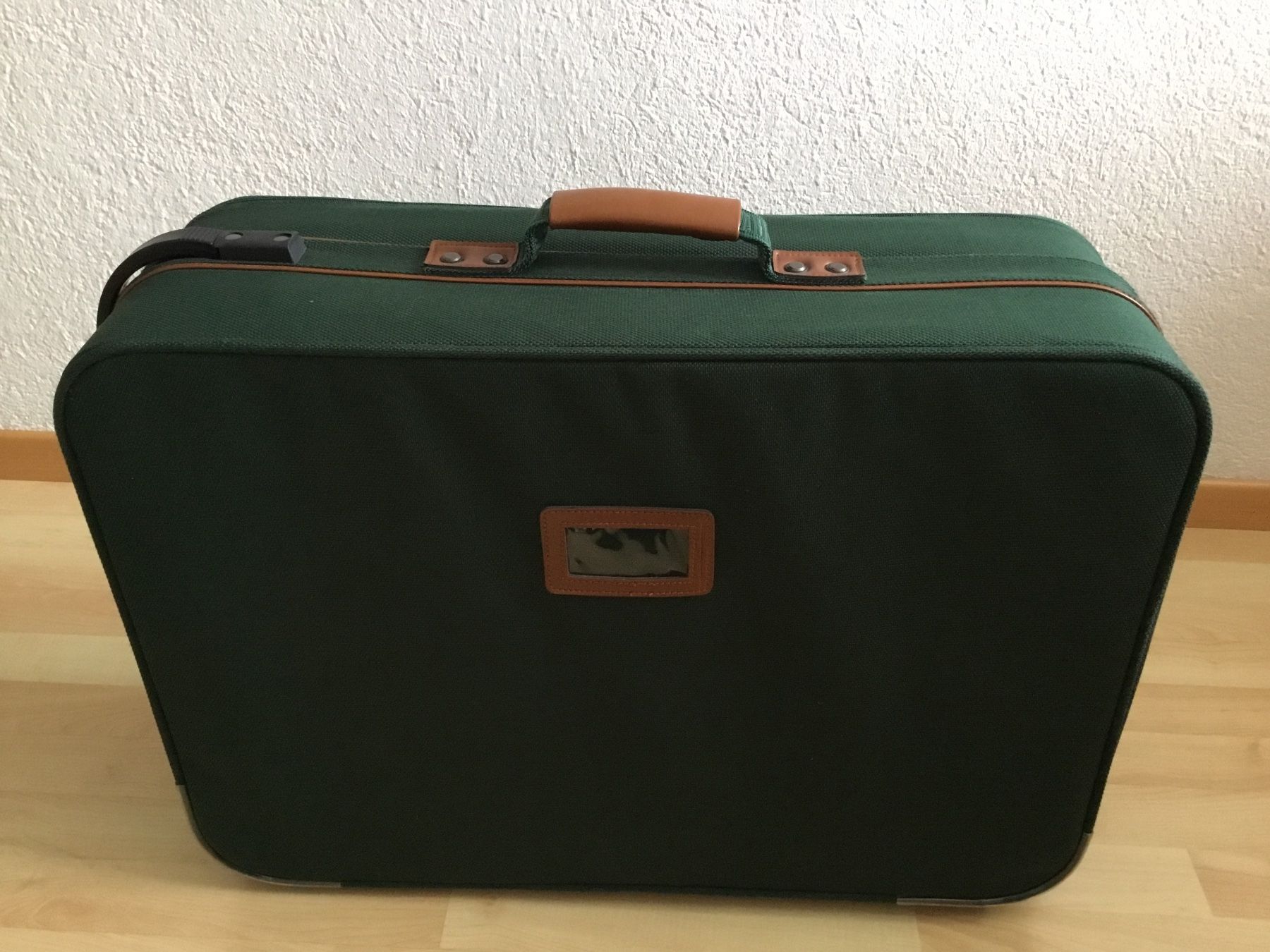 Valigie: Stabiler Pack Easy Koffer aus Stoff mit Rädchen – Nuovo (secondo la descrizione) da Chur venduto da nad_xr6y 1