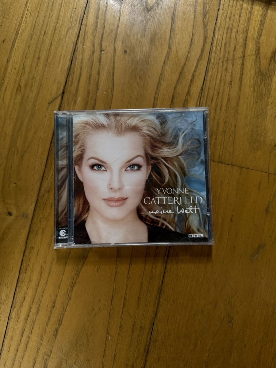 CD: Yvonne Catterfeld - meine Welt - CD  – Usato da Basel venduto da Xeno_96