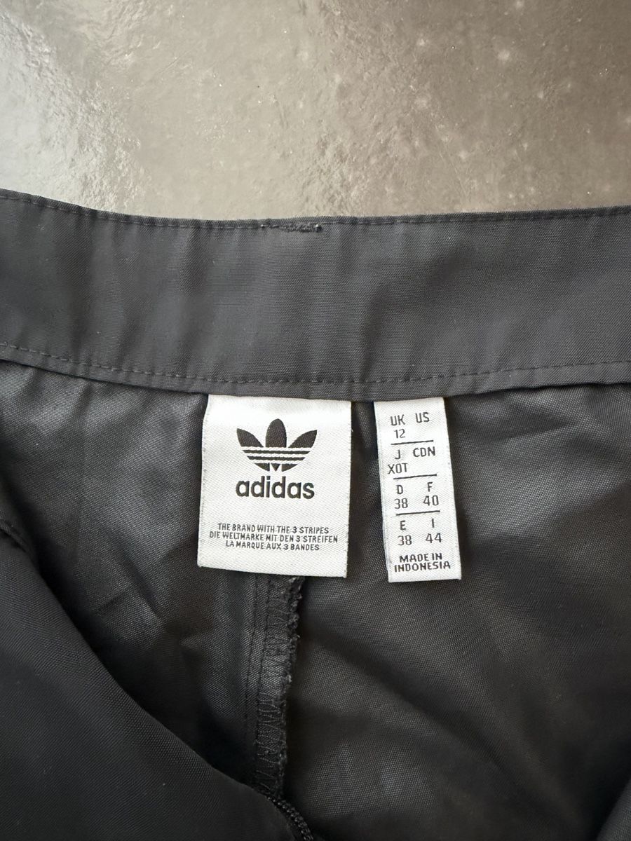 Pantalons: Adidas Hose  – D'occasion à Zürich par mel_p7z9 3