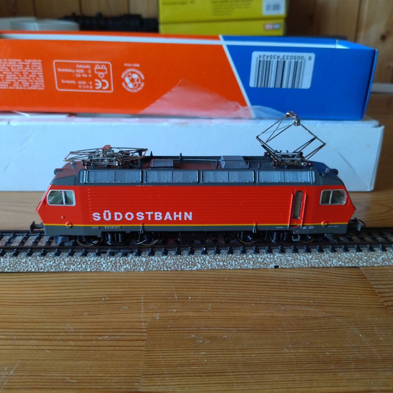 Roco Modelleisenbahnen: Roco Lok 43542 (877) – Defekt aus Basel von BeanieUp 1