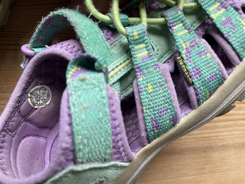 Scarpe per ragazzi: Keen Trekking Sandale Gr.30 – Usato da Basel venduto da Tulipana_Miao 2