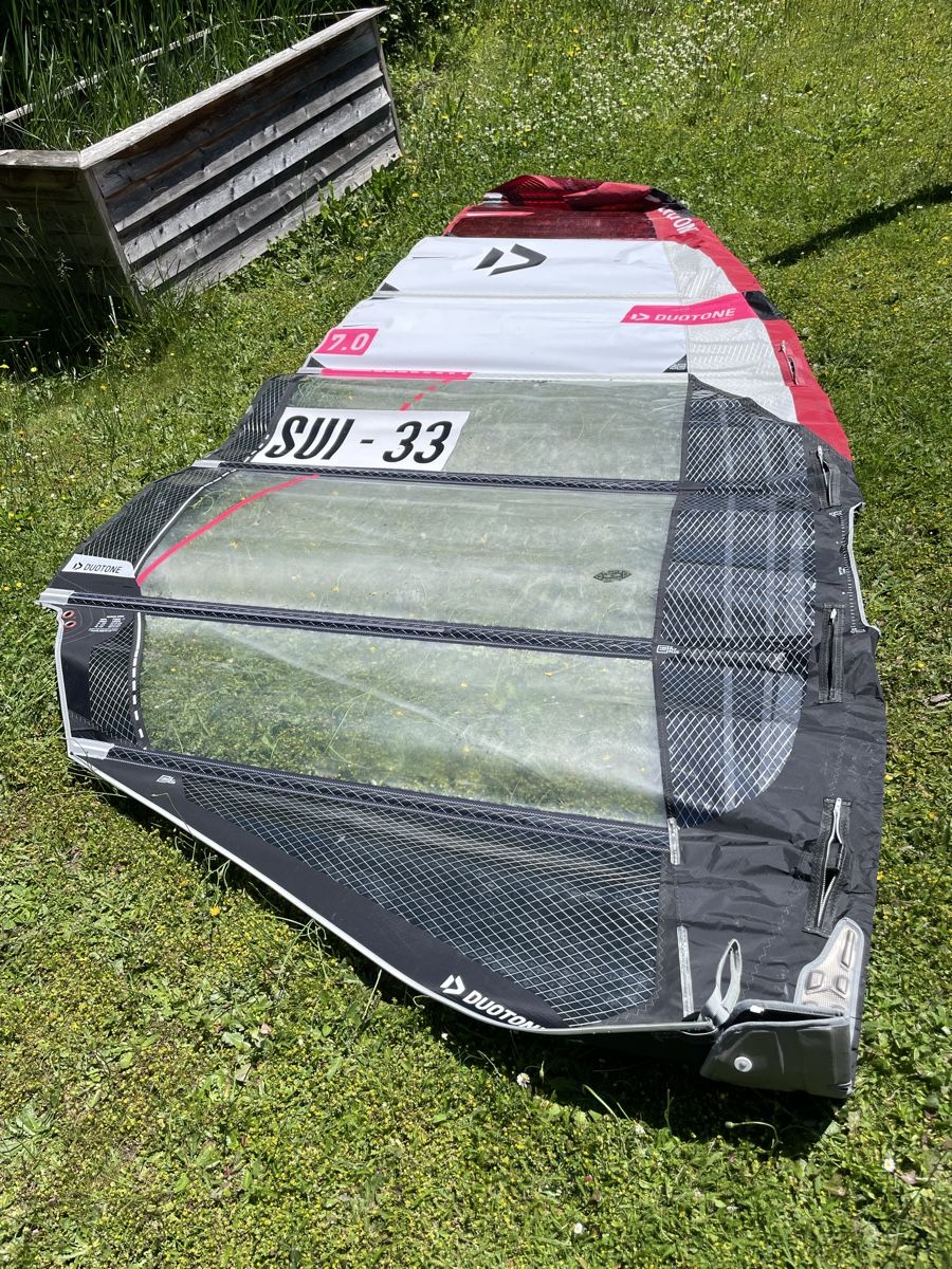 Duotone Surf: Duotone Warp 7.0 inkl. Mast 430cm – Usato da Murten venduto da kel_6w8s