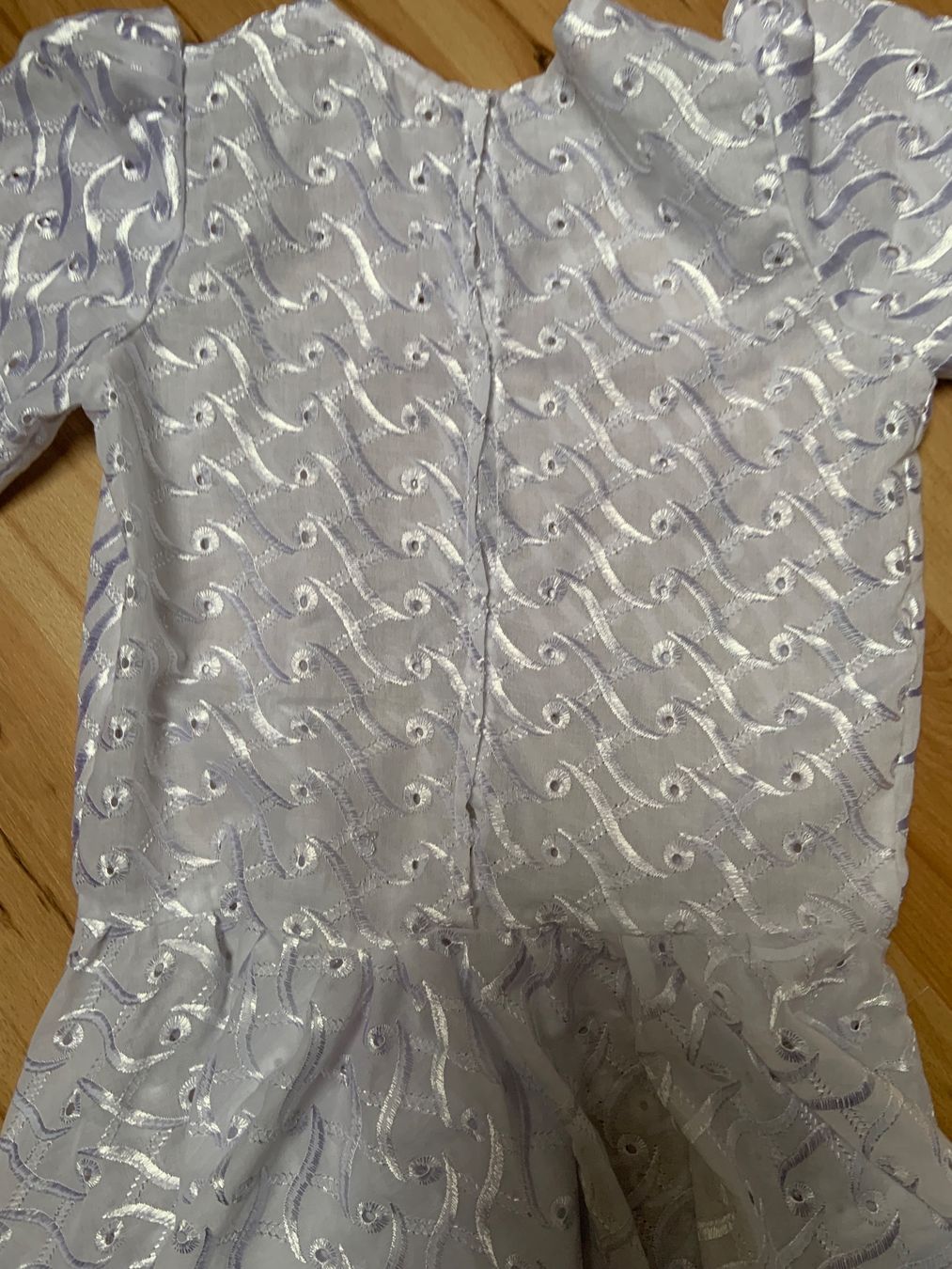 Vestiti & Gonne: Robe enfants – Usato da Ecublens VD venduto da timily 2